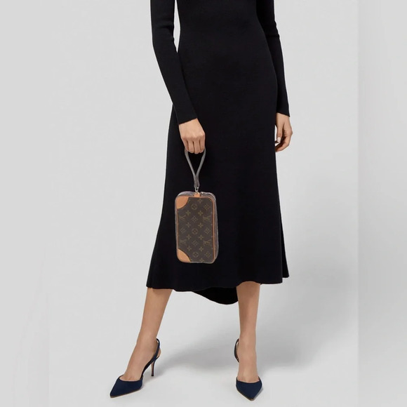 Authentic Louis Vuitton Monogram Wristlet Marly Dragonne - Picture 14 of 14